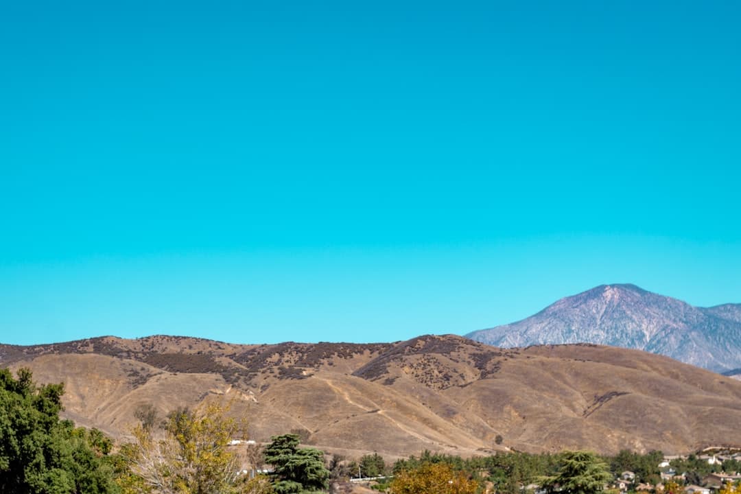 Mountain landscape representing seismic and fault zones across the western United States