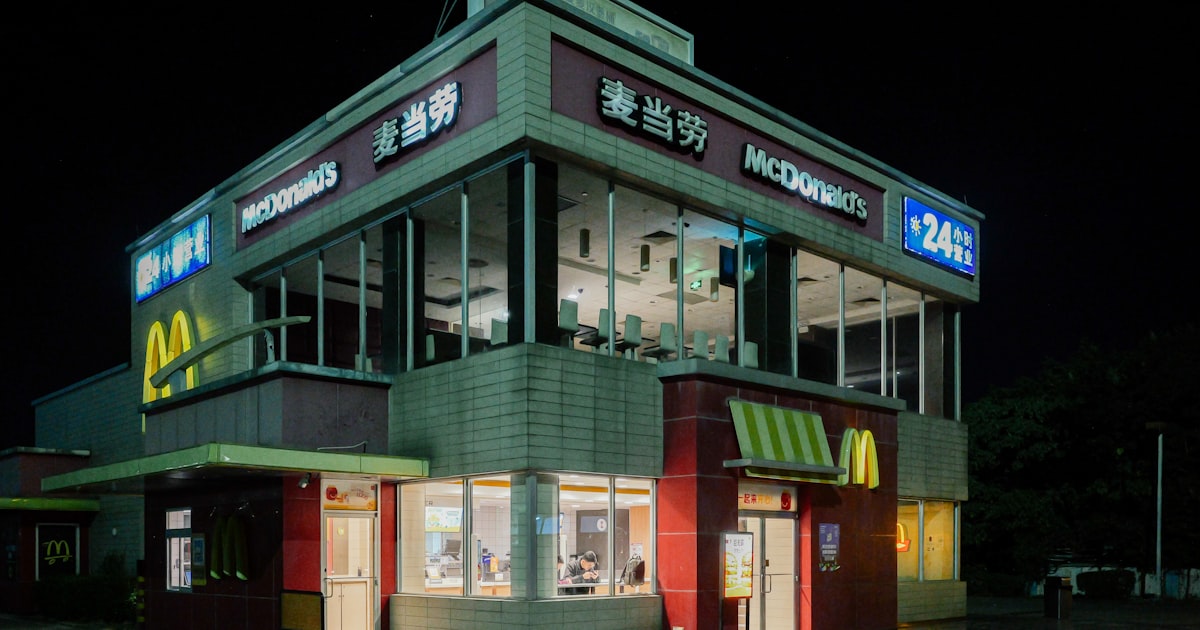 Bar chart showing the number of McDonald's locations across the United States by state